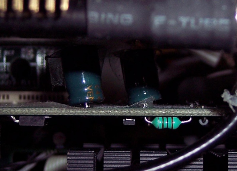 Datei:AverTV771 Elkos.JPG